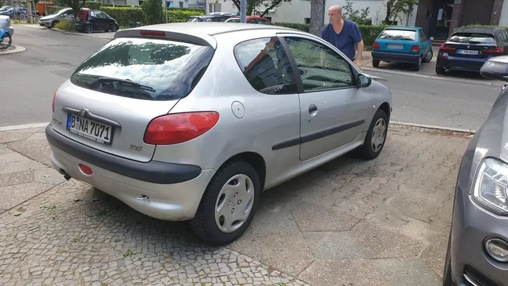 Peugeot 206