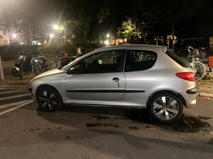 Peugeot 206