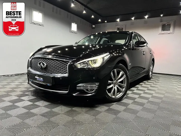 Infiniti Q70