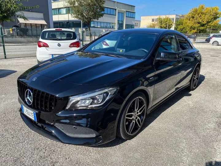 Mercedes-Benz CLA 200