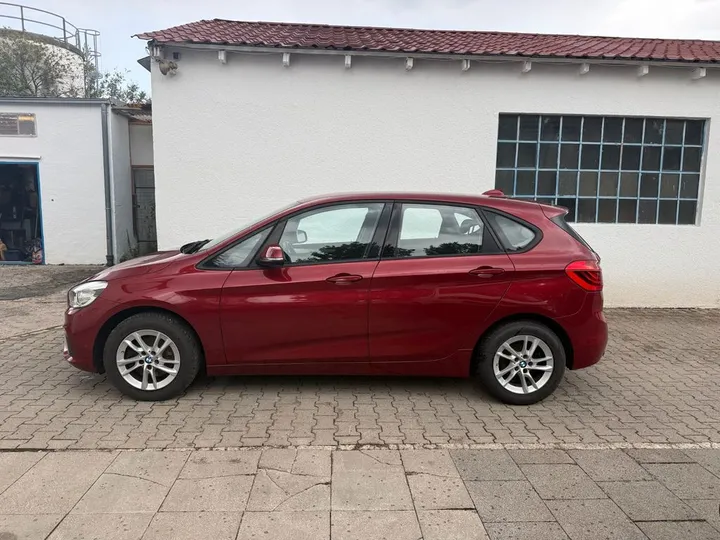 BMW 220