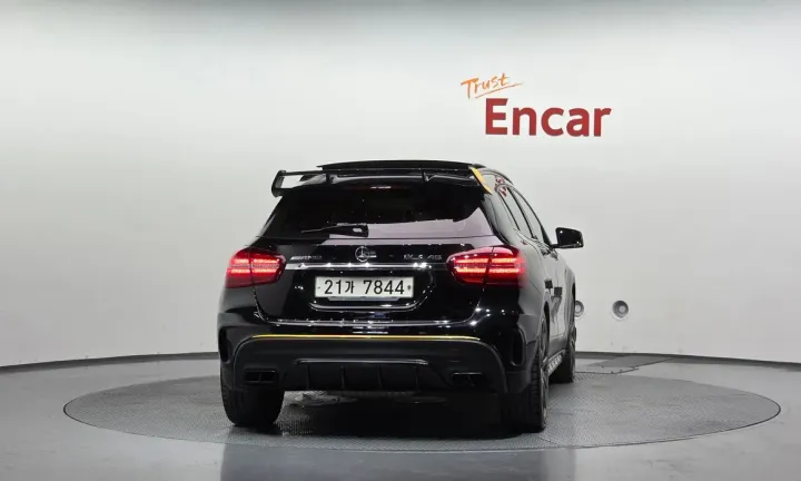 Mercedes-Benz GLA-Class