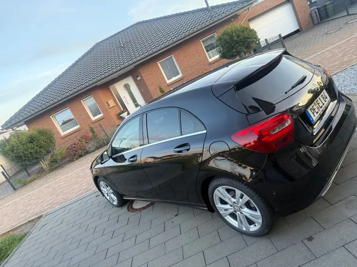 Mercedes-Benz A 200