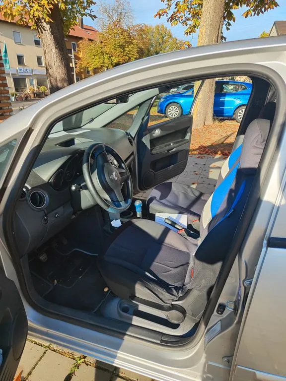 Mitsubishi Colt