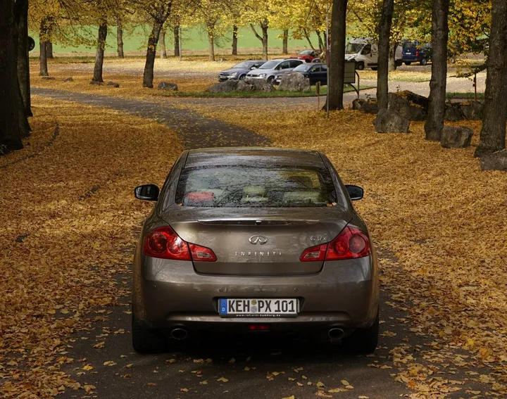 Infiniti G37