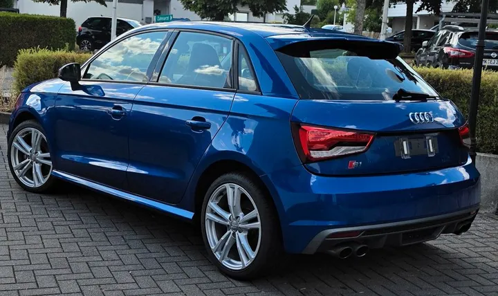 Audi S1