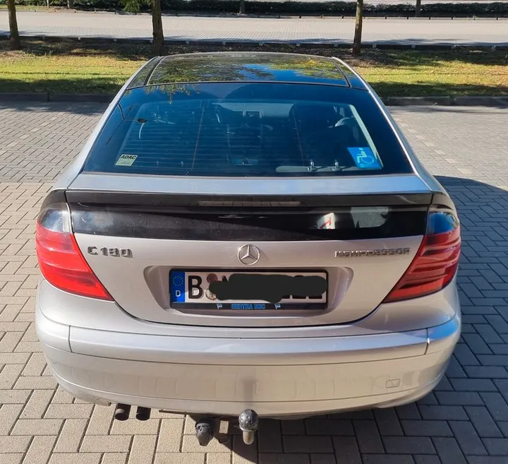 Mercedes-Benz C 180