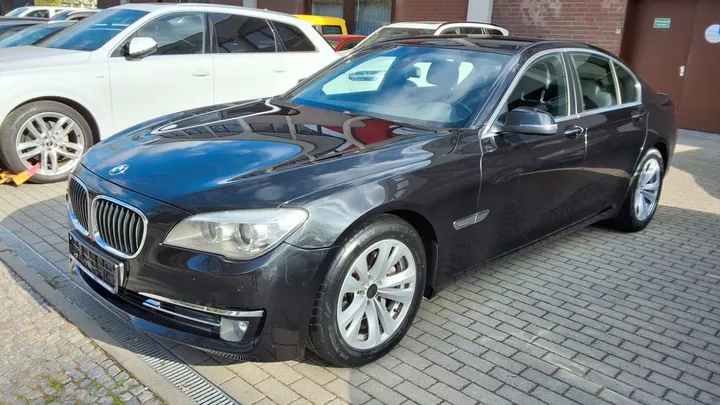 BMW 730