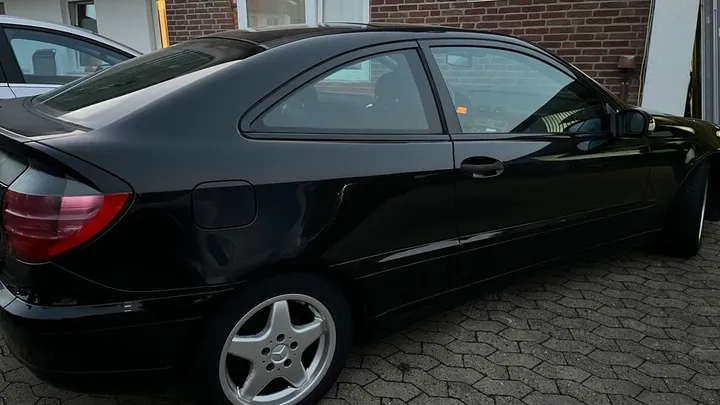 Mercedes-Benz C 180