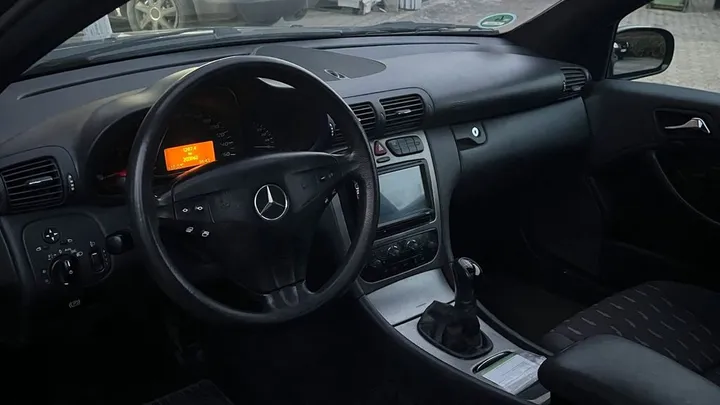 Mercedes-Benz C 180
