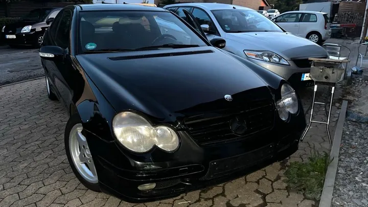 Mercedes-Benz C 180