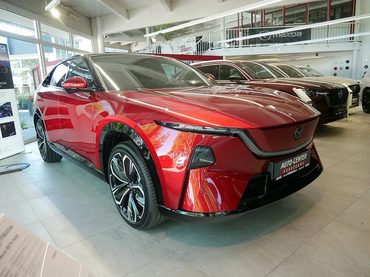 Mazda CX-6e