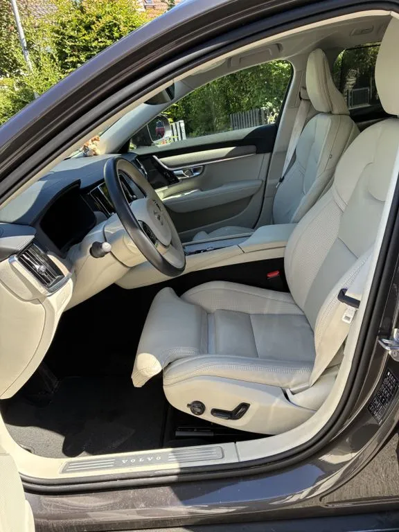 Volvo V90 Cross Country