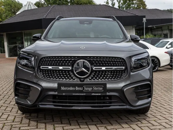 Mercedes-Benz GLB 200
