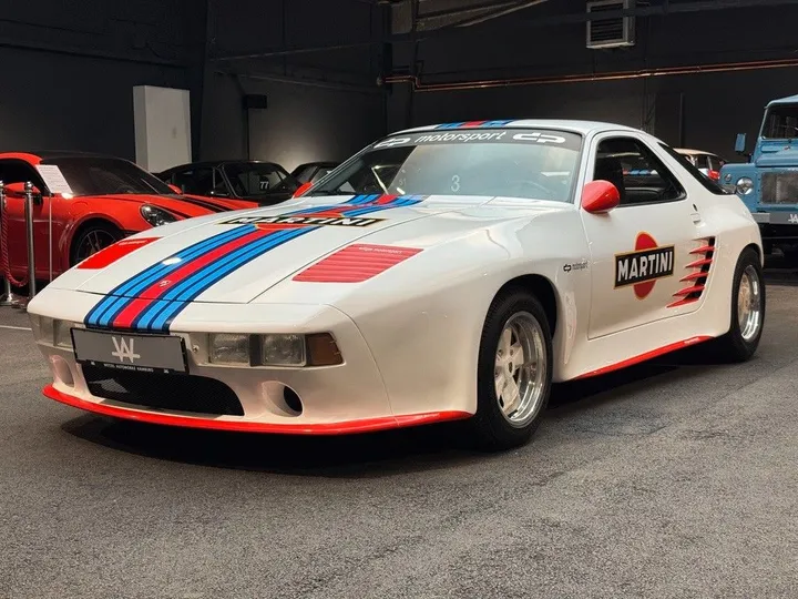 Porsche 928