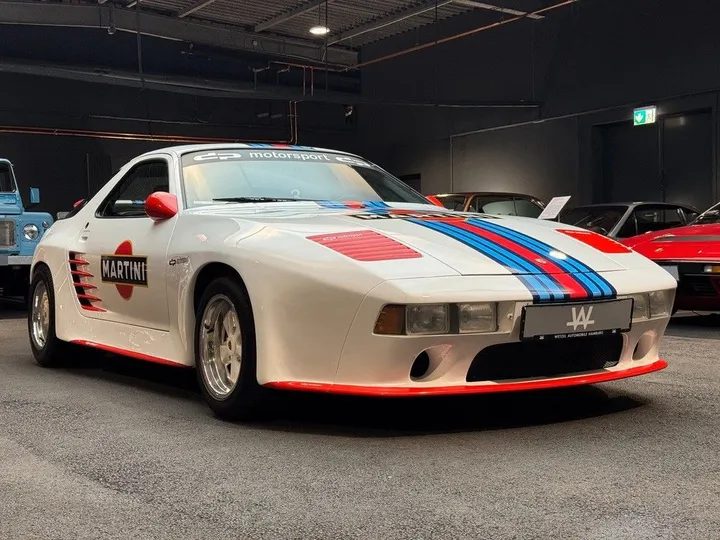 Porsche 928