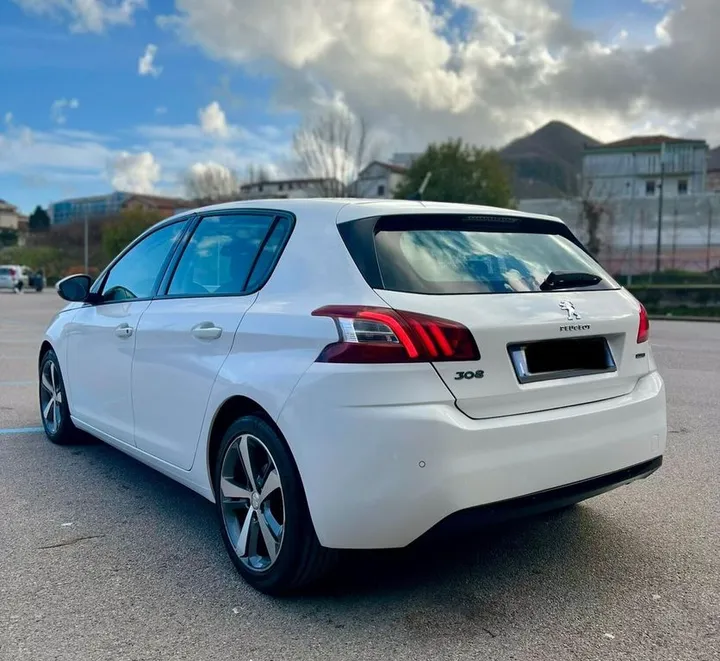 Peugeot 308