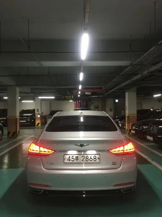 Hyundai Genesis