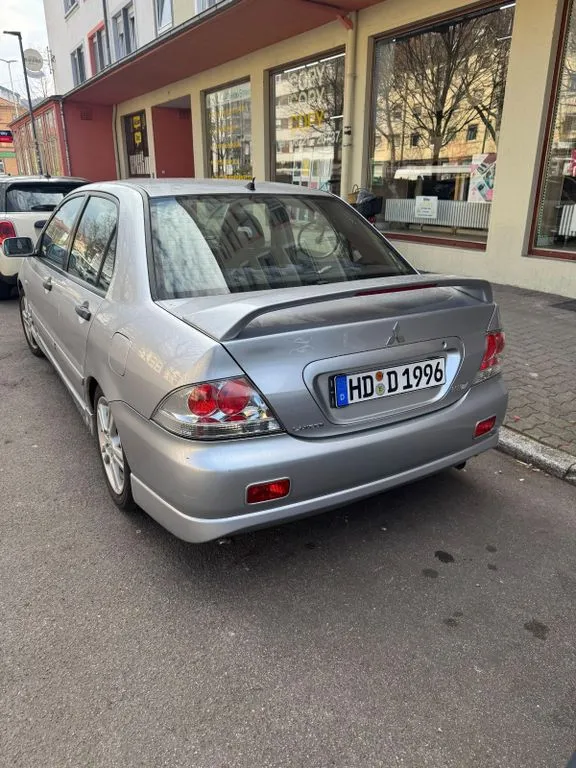 Mitsubishi Lancer
