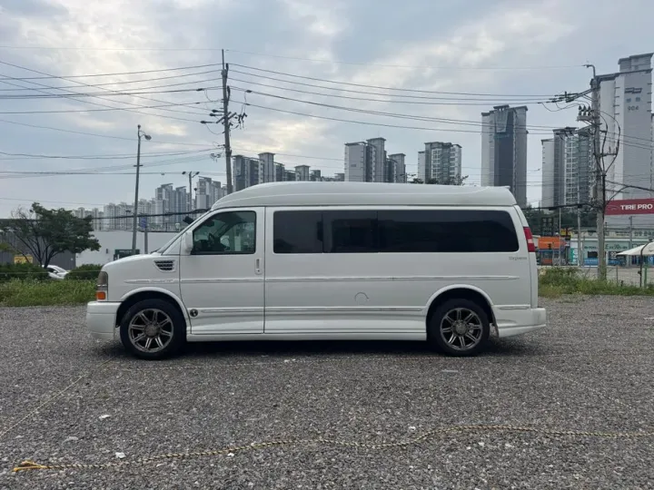 Chevrolet Express Van