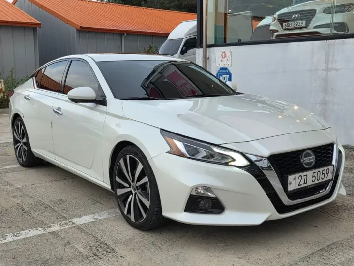 Nissan Altima