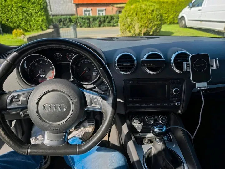 Audi 200