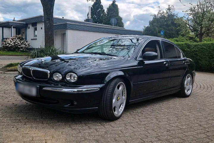 Jaguar X-Type