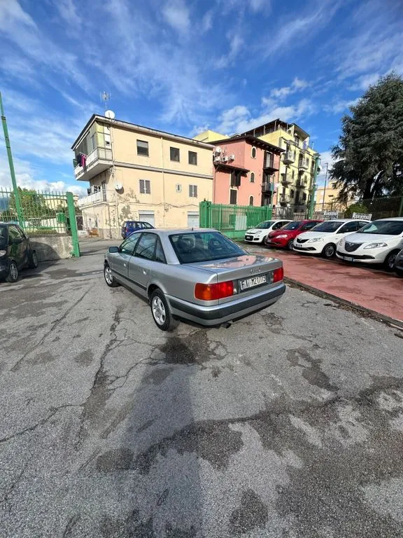 Audi 100