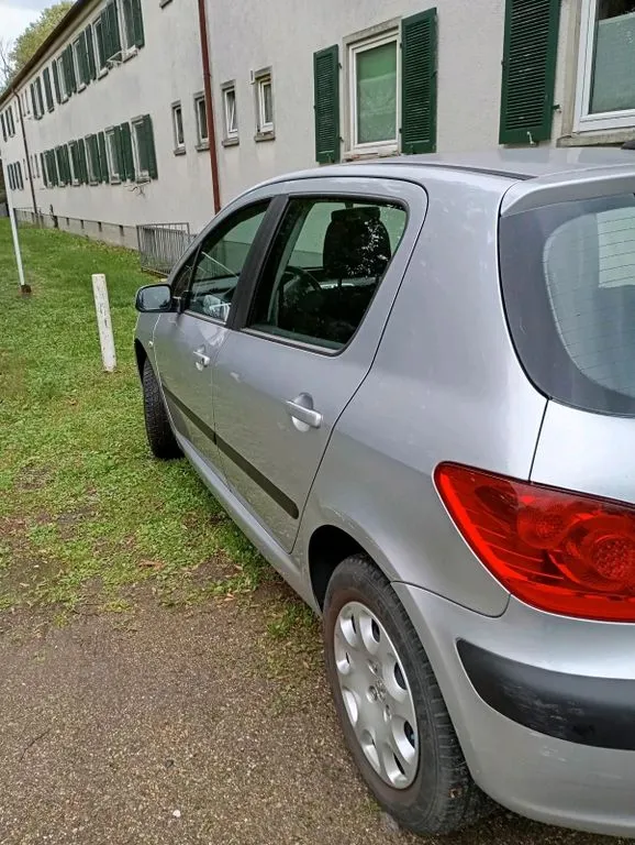 Peugeot 307
