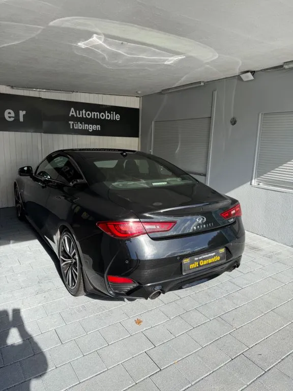 Infiniti Q60