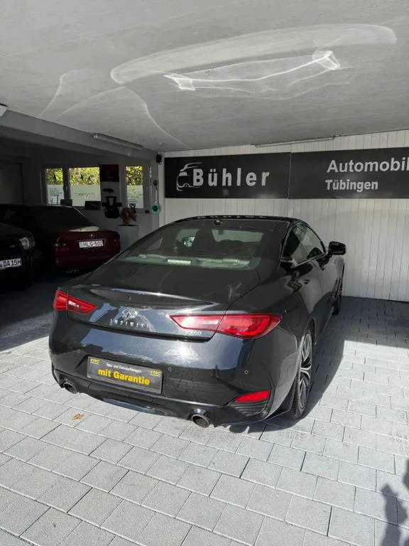Infiniti Q60