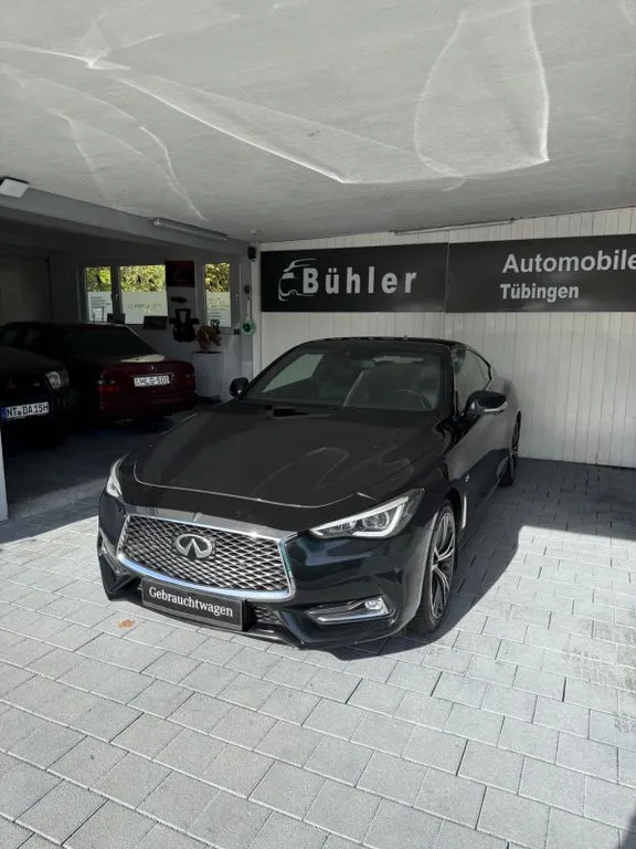 Infiniti Q60