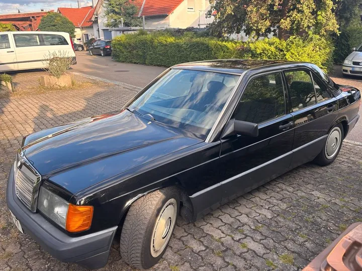 Mercedes-Benz 190