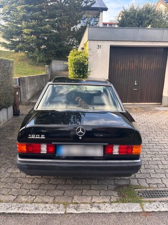 Mercedes-Benz 190