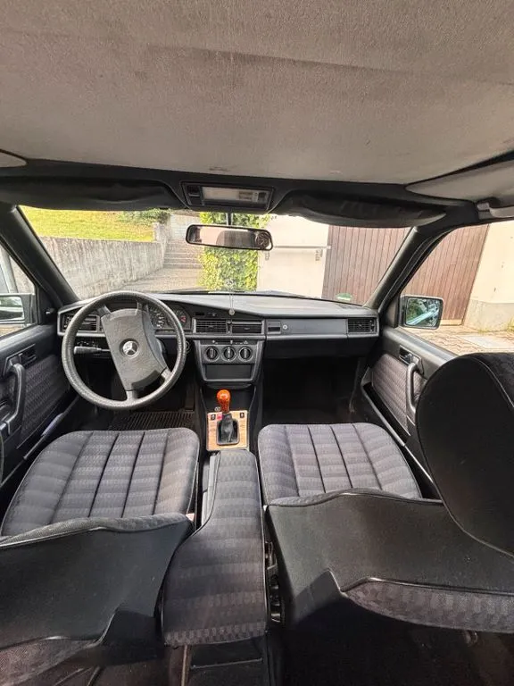 Mercedes-Benz 190