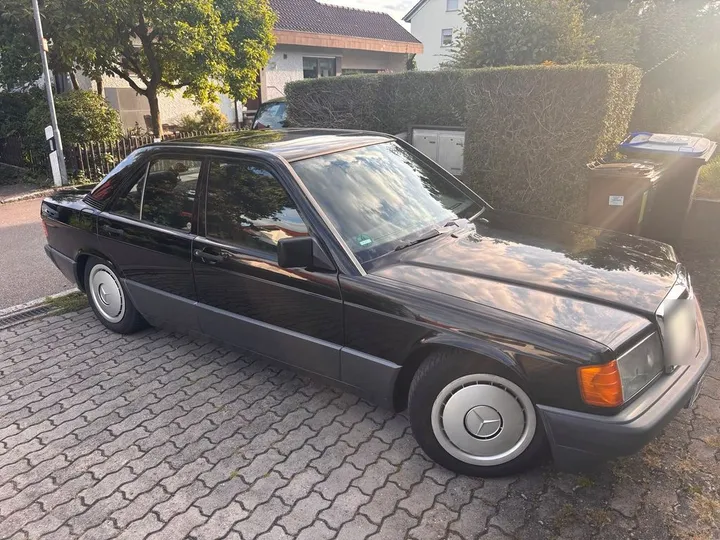 Mercedes-Benz 190