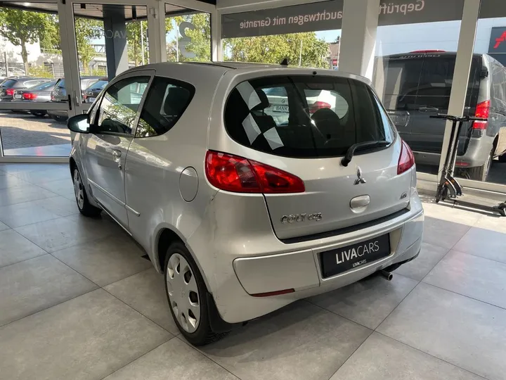 Mitsubishi Colt