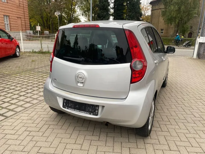 Opel Agila