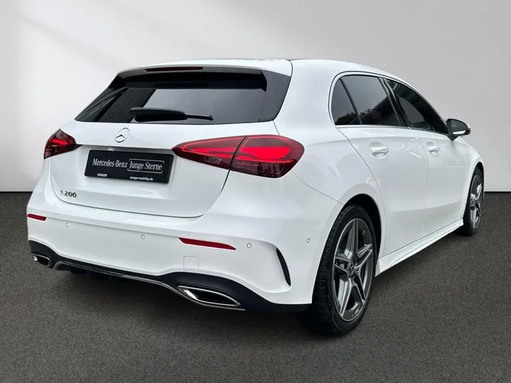 Mercedes-Benz A 200