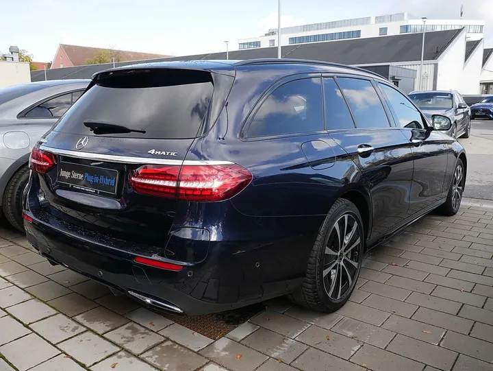 Mercedes-Benz E 300