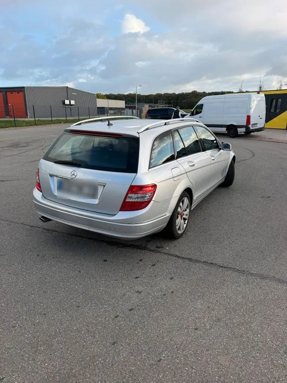 Mercedes-Benz C 220