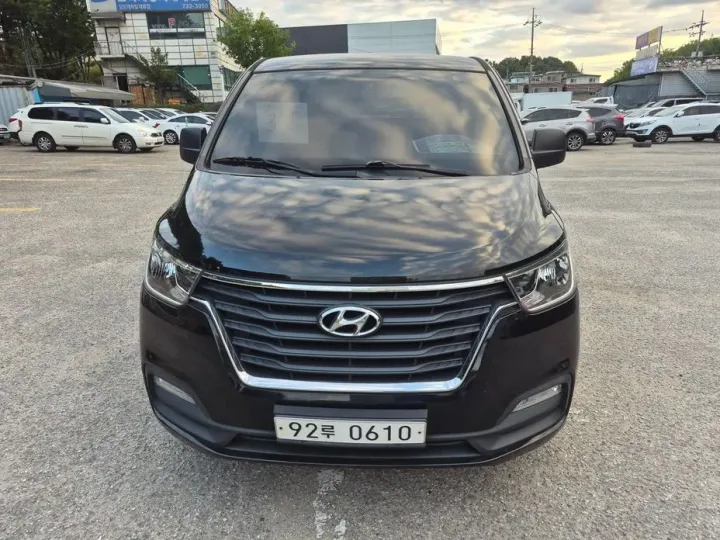 Hyundai Starex