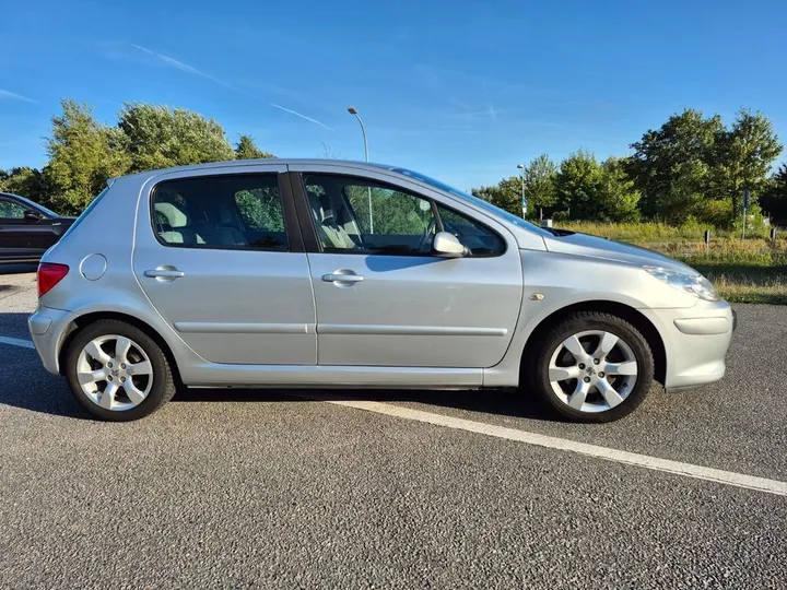 Peugeot 307