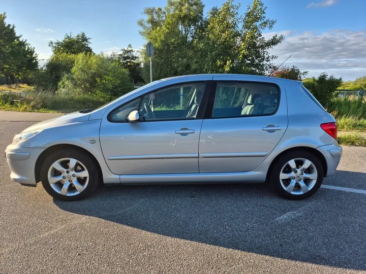 Peugeot 307