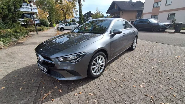 Mercedes-Benz CLA 220