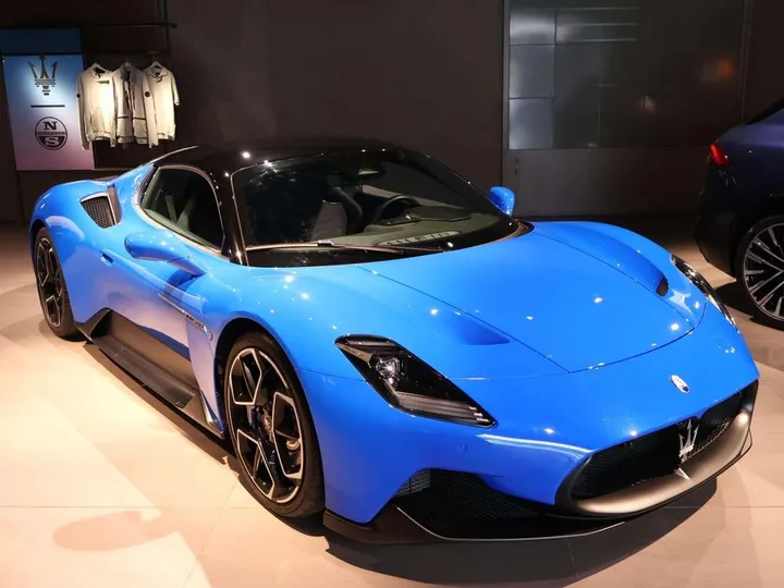 Maserati MC20