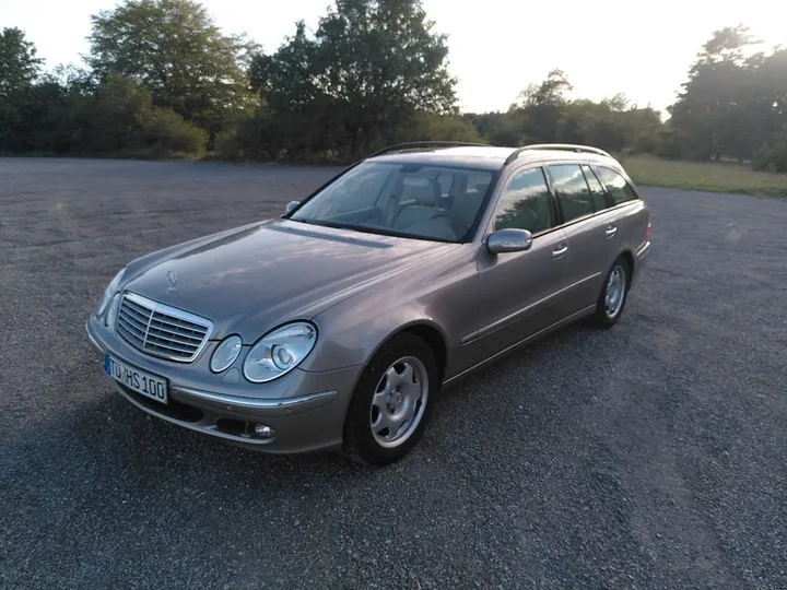 Mercedes-Benz E 320