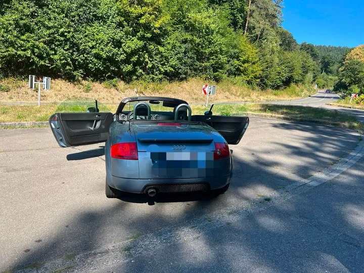 Audi 200