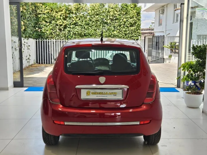 Lancia Ypsilon