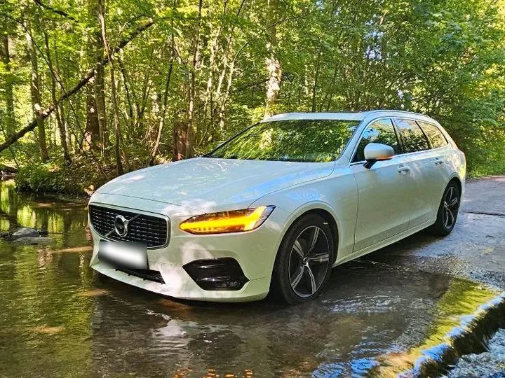 Volvo V90